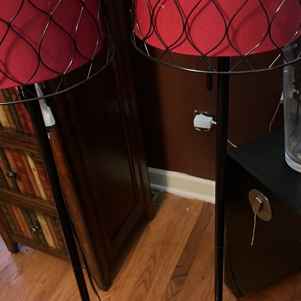 2NEW MIDNIGHT VELVET FLOOR LAMPS, WITH WIRE COVER OVER BURGUNDY CLOTH LAMPSHADE! - Picture 3 of 8